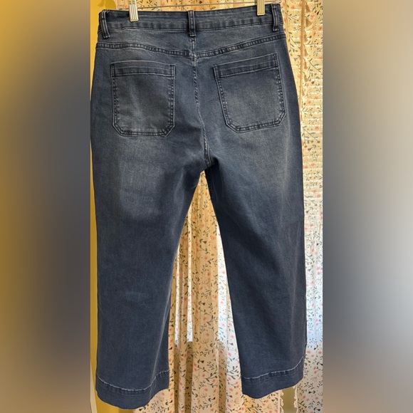 Wide Leg Cropped Jeans - Picture 2 of 2